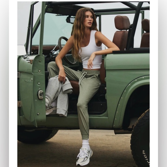 Women's Vuori Laurel Heather Joggers - Picture 1 of 6